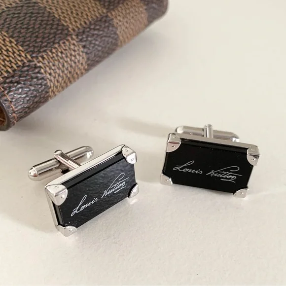 Louis Vuitton sterling silver trunk onyx cuff links in case - Picture 16 of 17